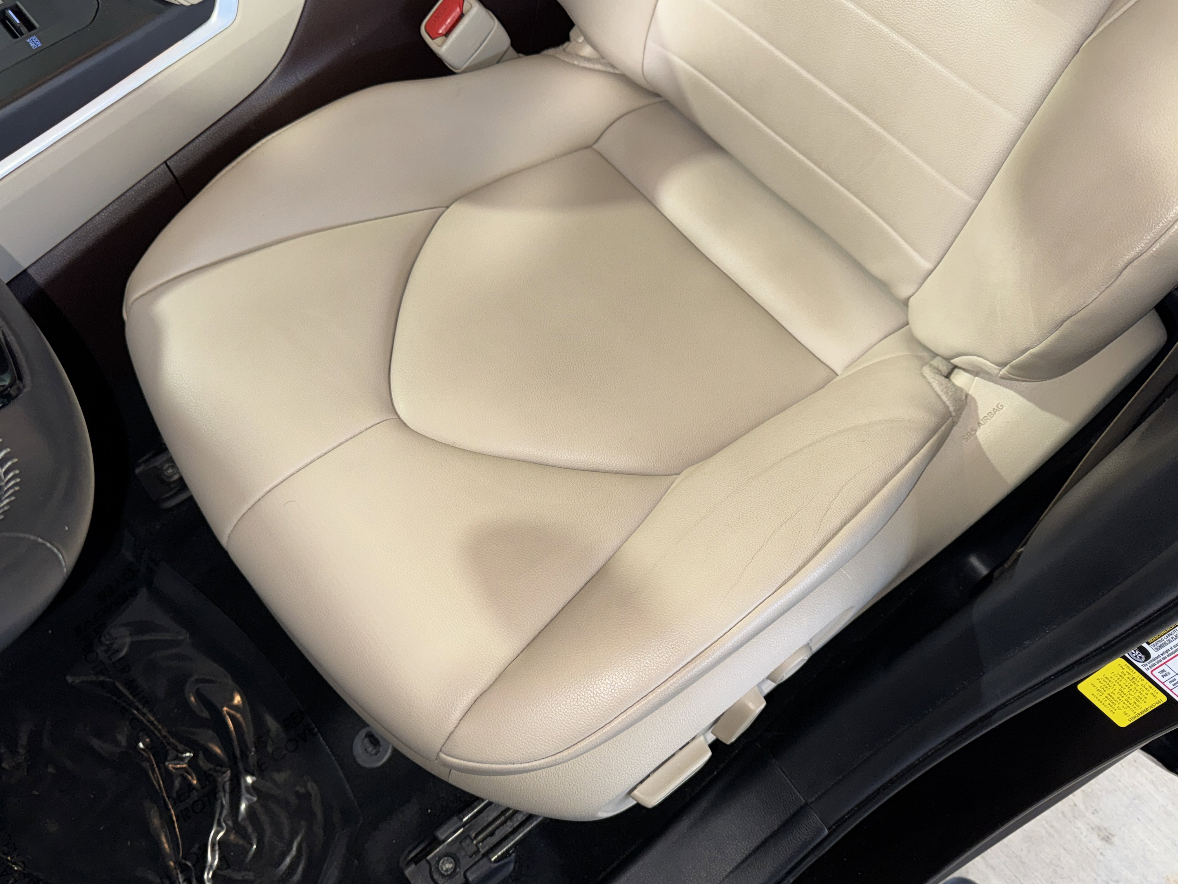 Used 2021 Toyota Highlander XLE image 36