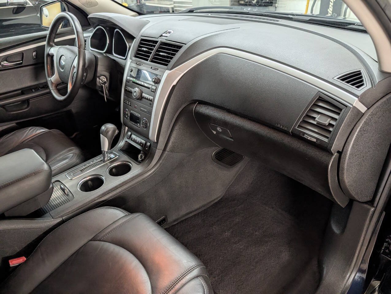 Used 2012 Chevrolet Traverse LT FWD image 22