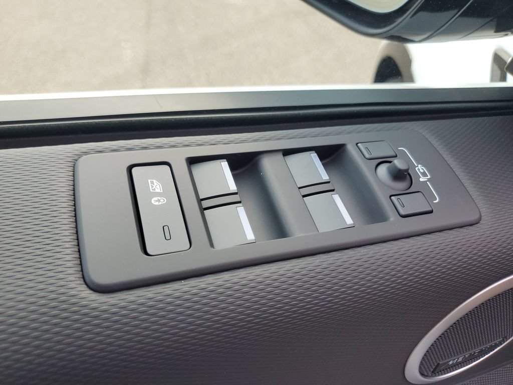 New 2026 Land Rover Discovery Dynamic SE AWD/4WD image 8
