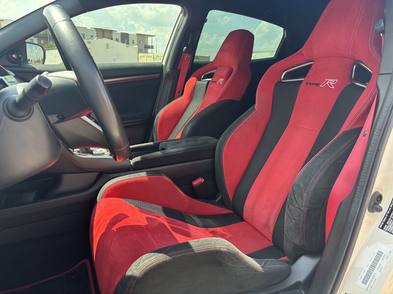 Used 2019 Honda Civic Type R image 15