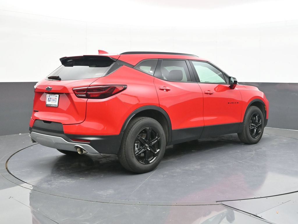 Used 2024 Chevrolet Blazer LT w/ Midnight/Sport Edition FWD image 10