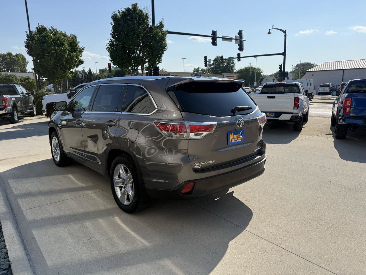 Used 2016 Toyota Highlander Limited AWD/4WD image 8