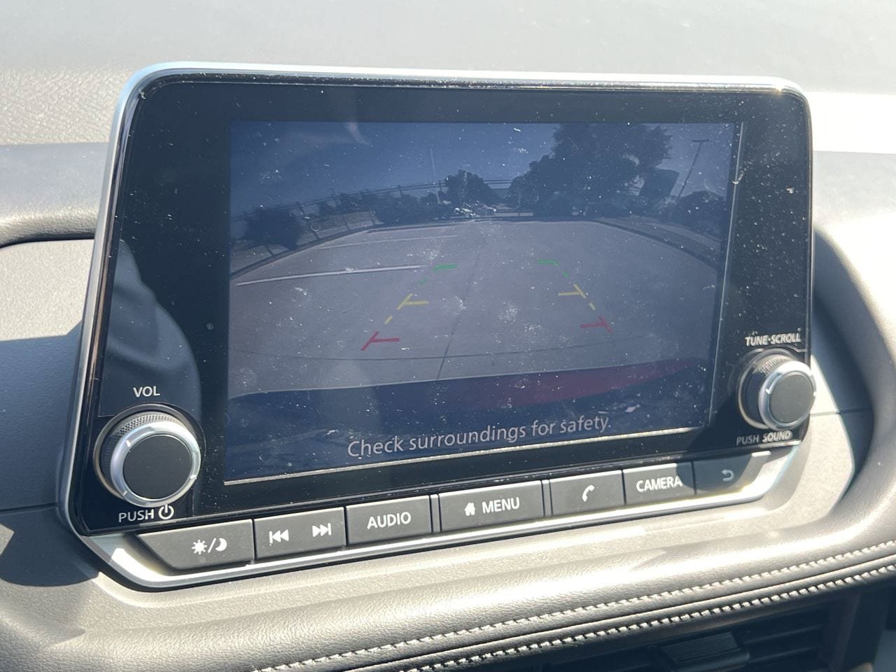 Used 2025 Nissan Rogue S FWD image 16