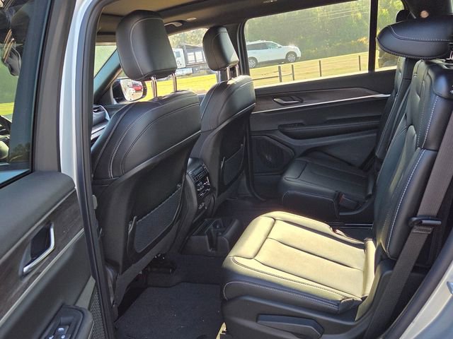 Used 2025 Jeep Grand Cherokee L Limited image 7