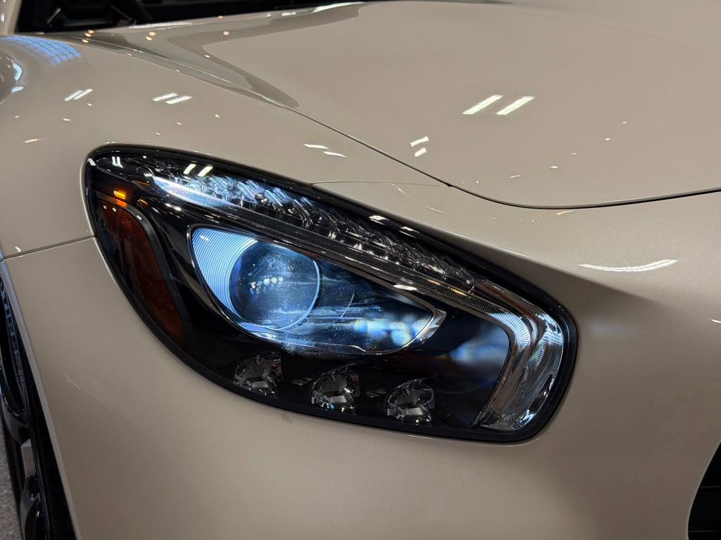 Used 2018 Mercedes-Benz AMG GT Roadster image 34