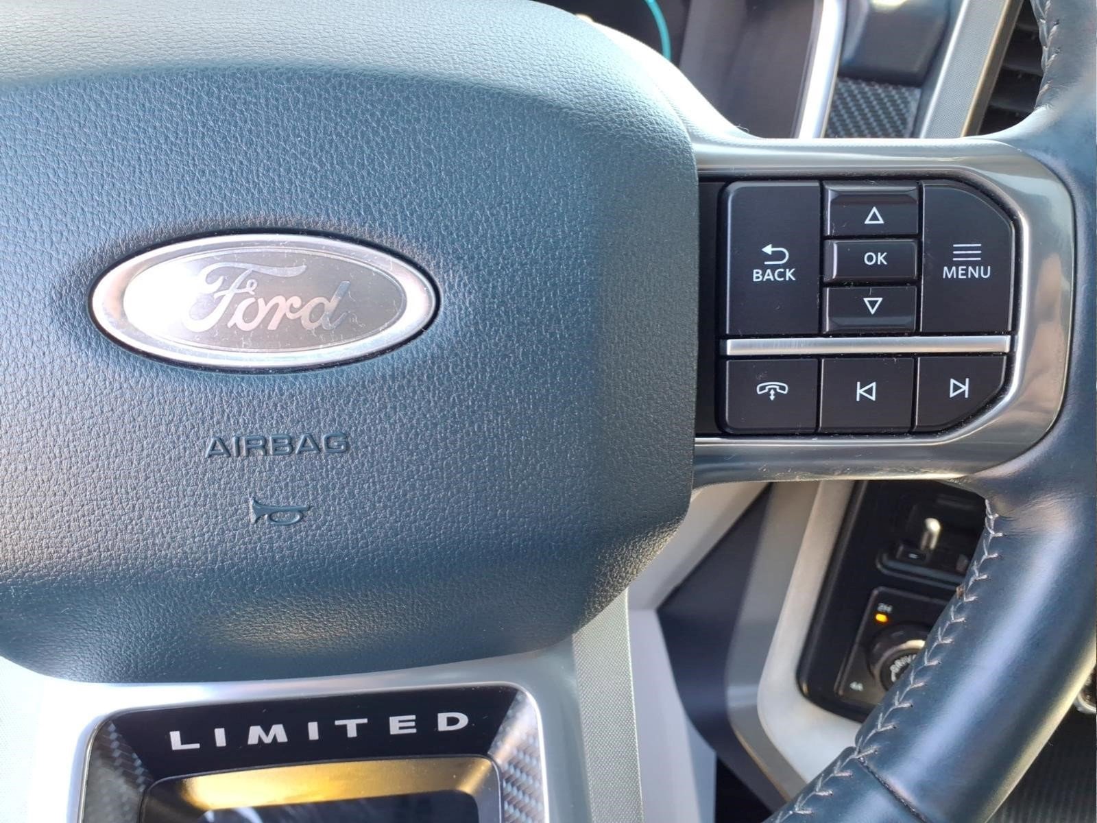 Used 2023 Ford F150 Limited image 24