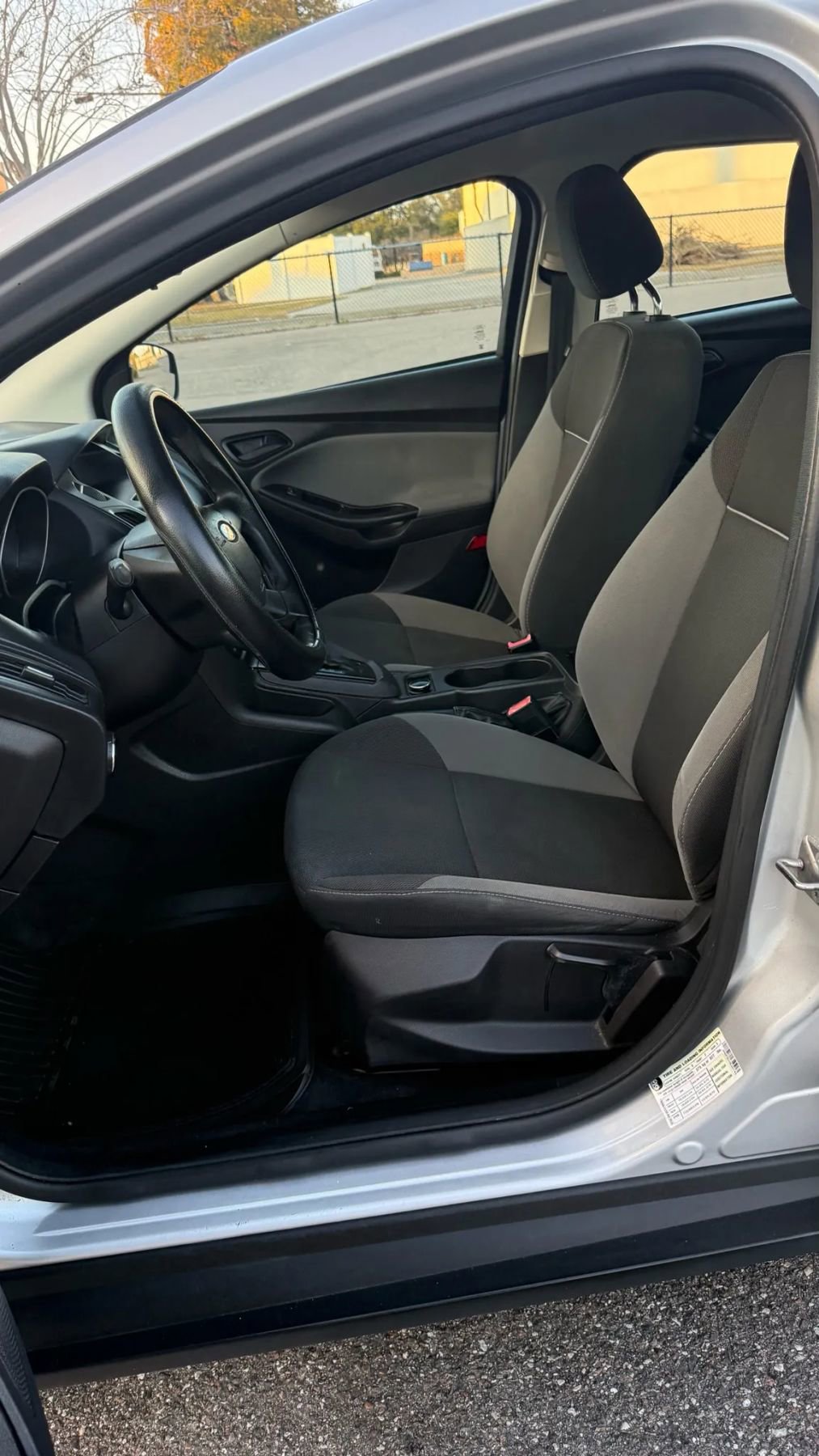 Used 2013 Ford Focus S FWD image 9