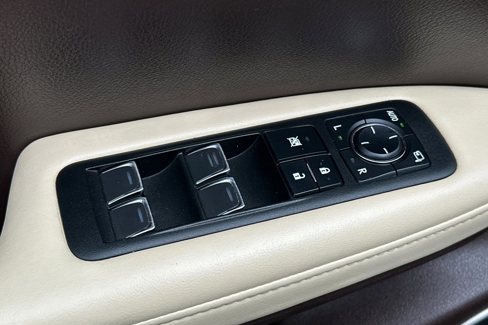 Used 2019 Lexus RX 450h AWD w/ Navigation Package image 13
