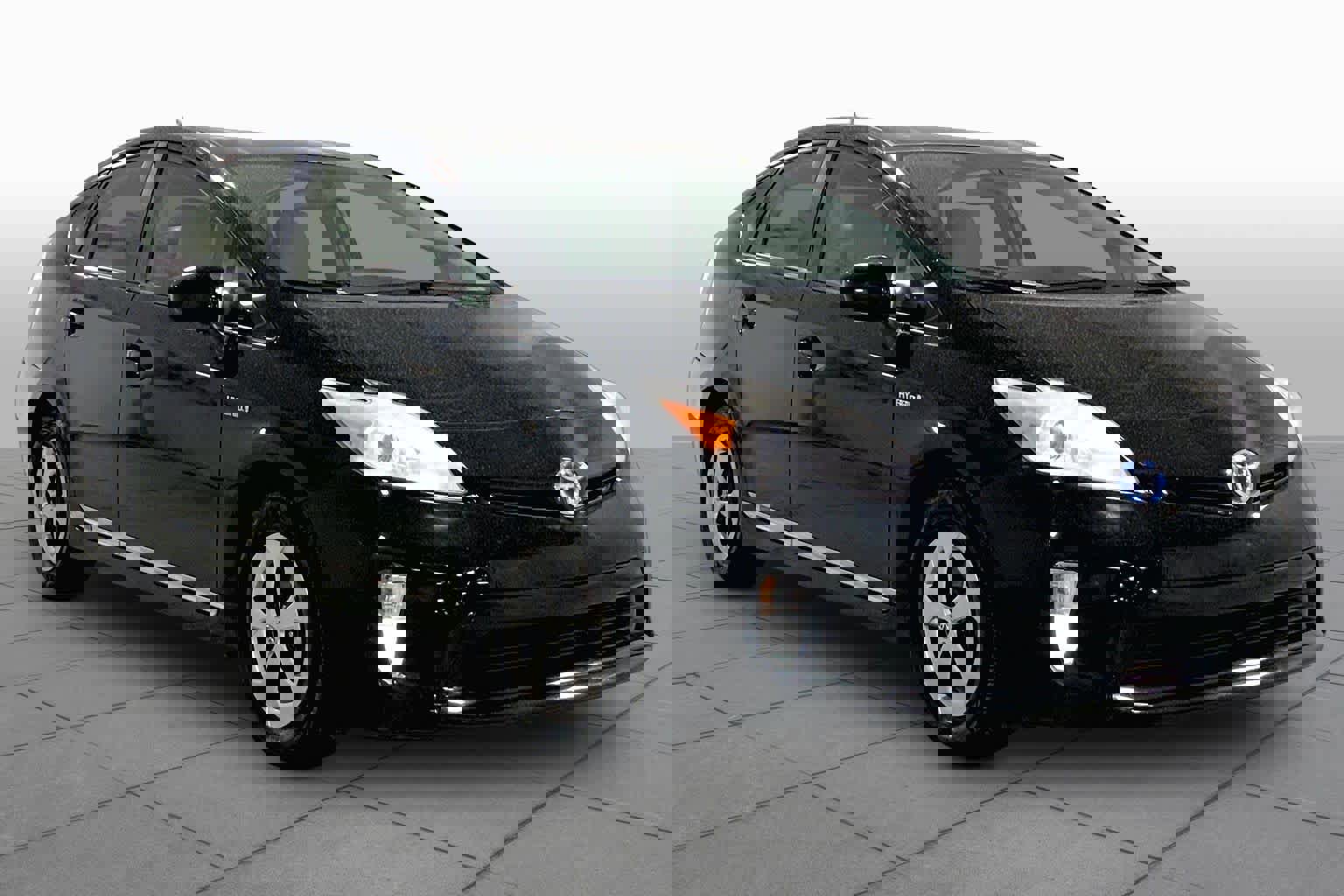 Used 2012 Toyota Prius Two FWD image 2