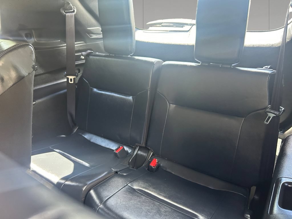 Used 2025 Mitsubishi Outlander SE AWD/4WD image 16