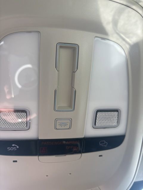 Used 2023 Volvo XC90 T8 Ultimate w/ Lounge Package image 19