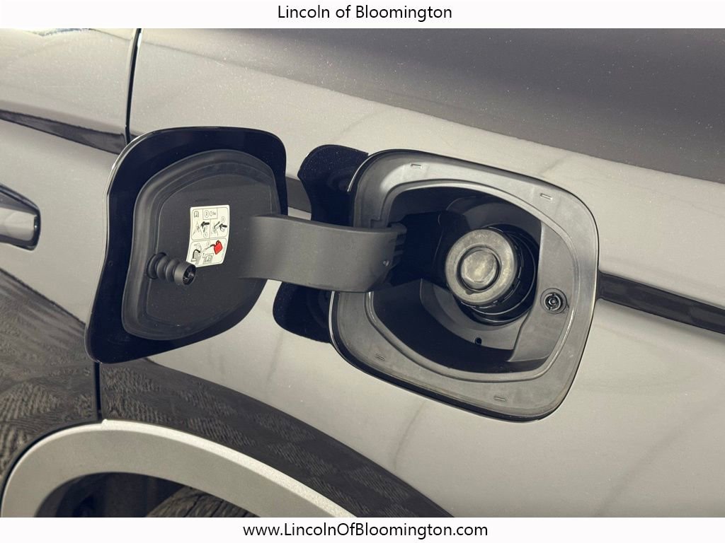 Used 2023 Lincoln Nautilus AWD w/ Premium Package image 13