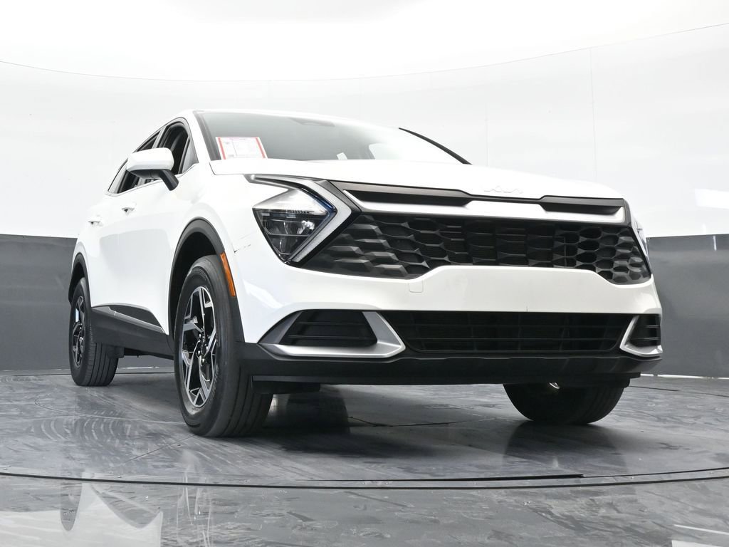 Used 2023 Kia Sportage LX image 61