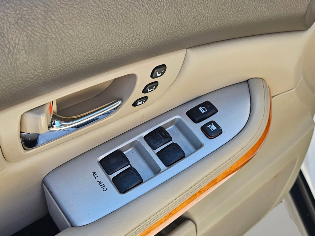 Used 2004 Lexus RX 330 AWD image 28