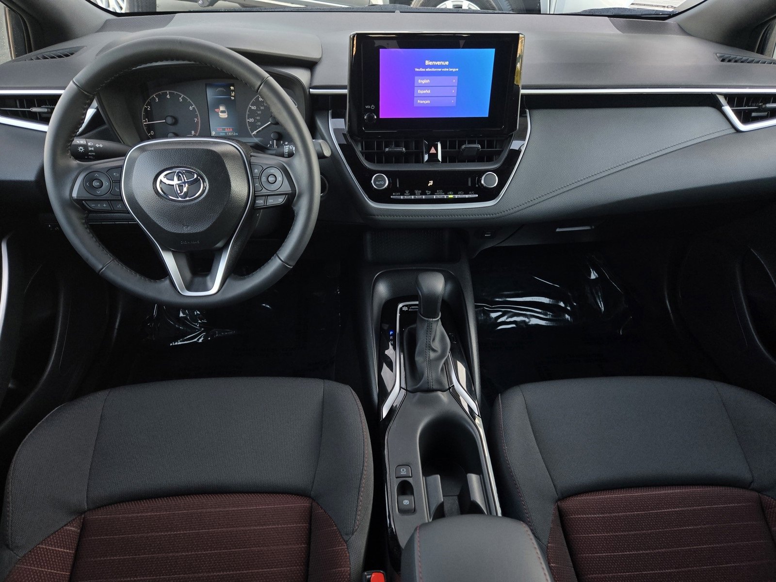 Certified 2025 Toyota Corolla SE image 13