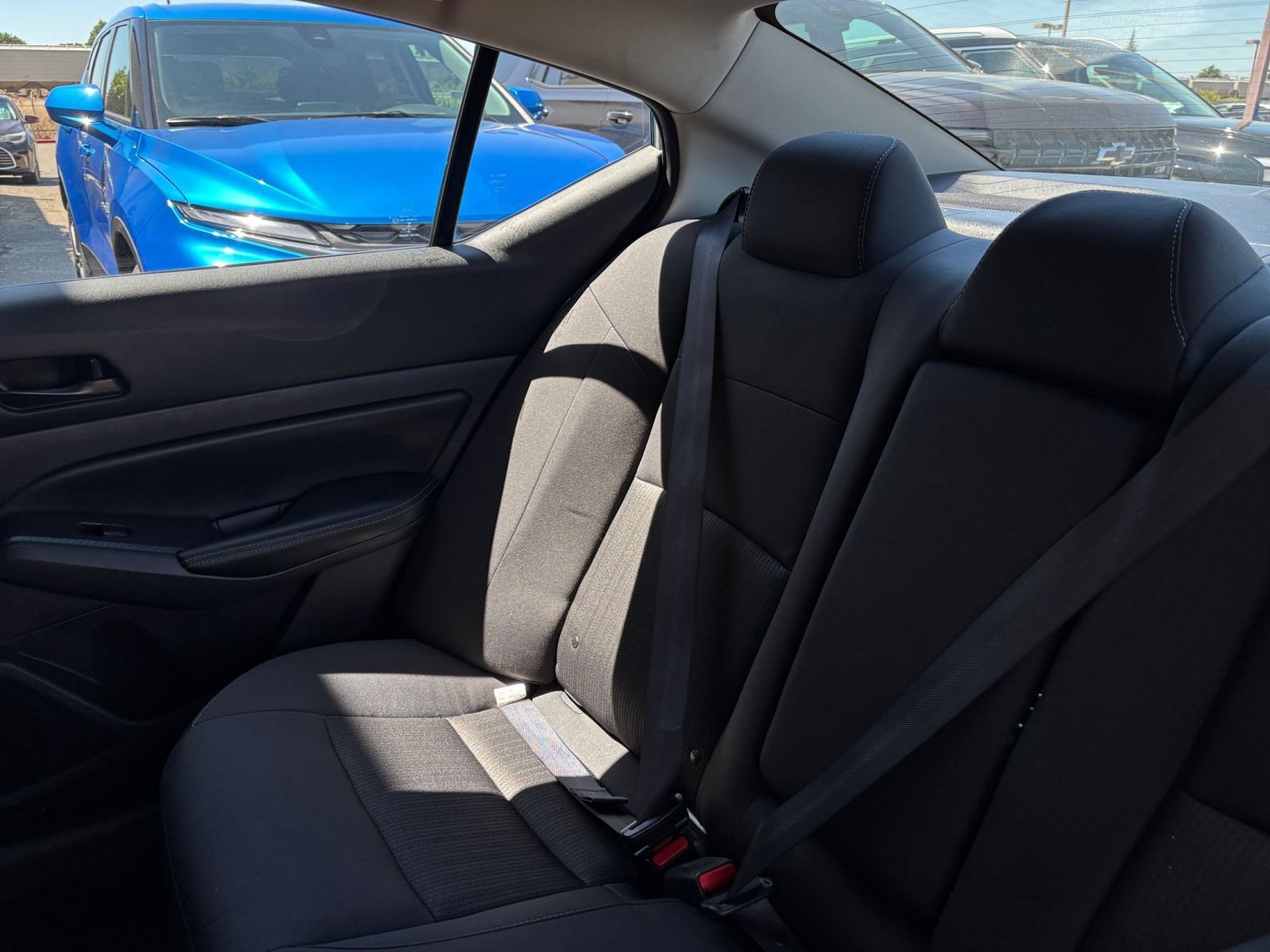Used 2025 Nissan Altima 2.5 SV FWD image 40