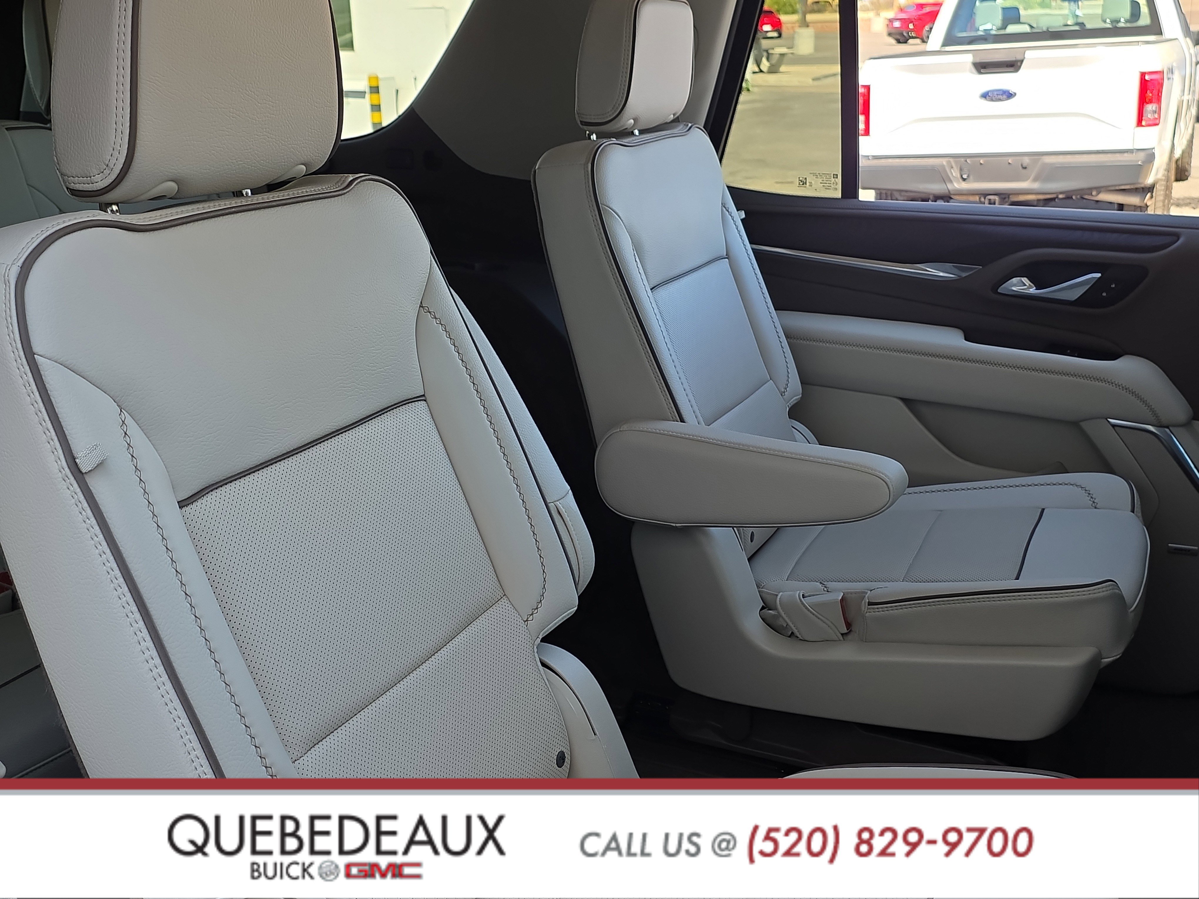 Used 2024 GMC Yukon Denali w/ Denali Reserve Package image 38