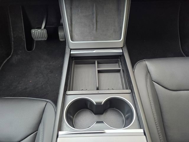 Used 2026 Tesla Model Y Long Range image 33