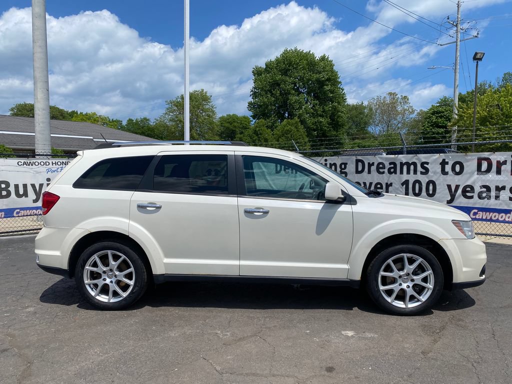 Used 2013 Dodge Journey Crew FWD image 2