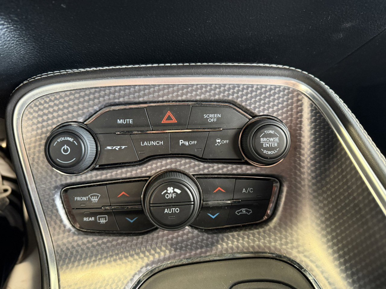 Used 2018 Dodge Challenger SRT Hellcat image 30