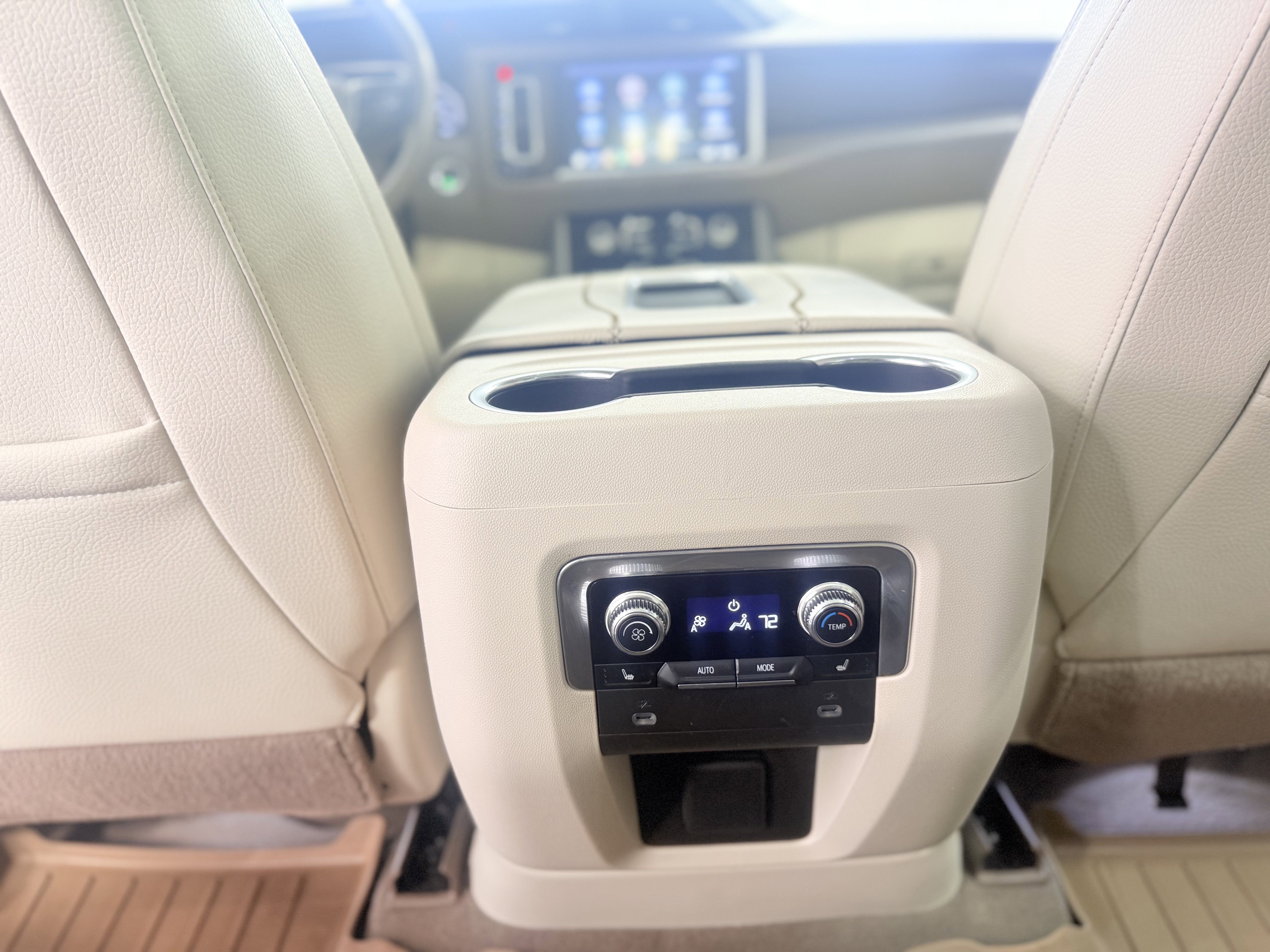 Used 2021 GMC Yukon Denali w/ Denali Premium Package image 30