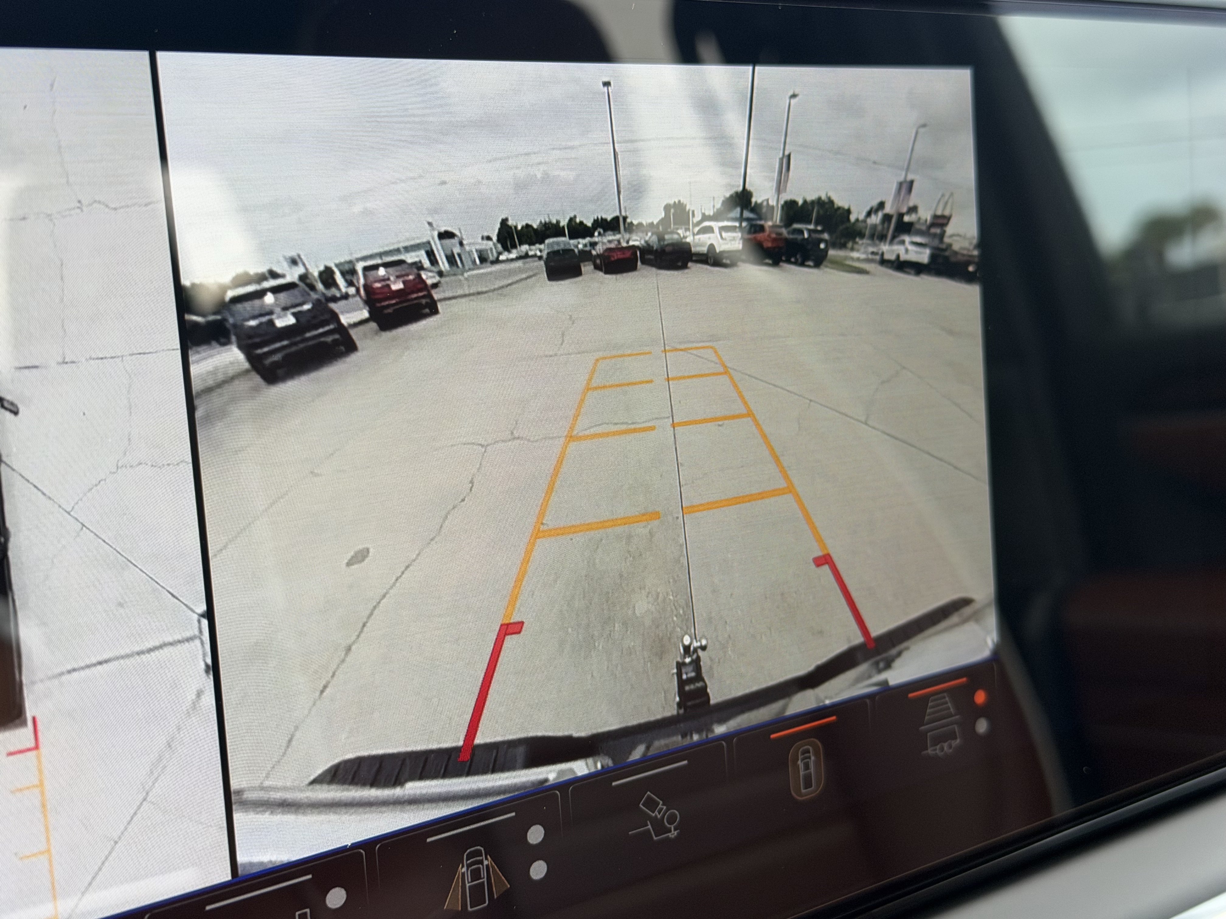 Used 2024 GMC Sierra 3500 Denali Ultimate AWD/4WD image 19