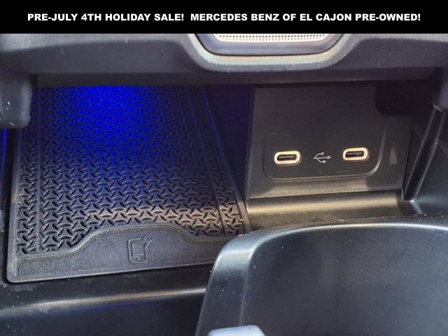 Used 2025 Mercedes-Benz C 300 4MATIC Sedan image 9