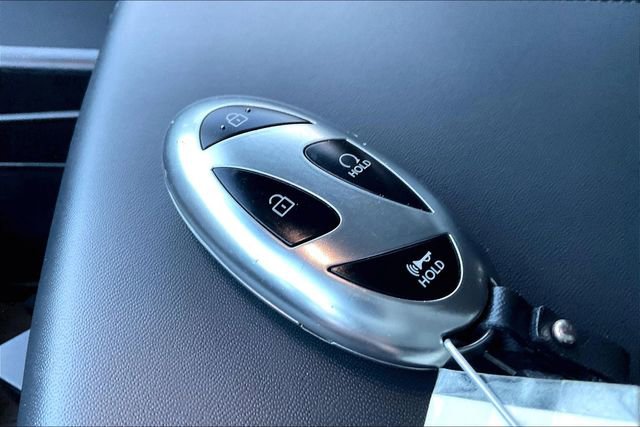 Certified 2025 Hyundai Santa Fe SEL image 10