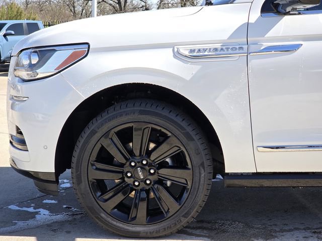 Used 2024 Lincoln Navigator Reserve image 6