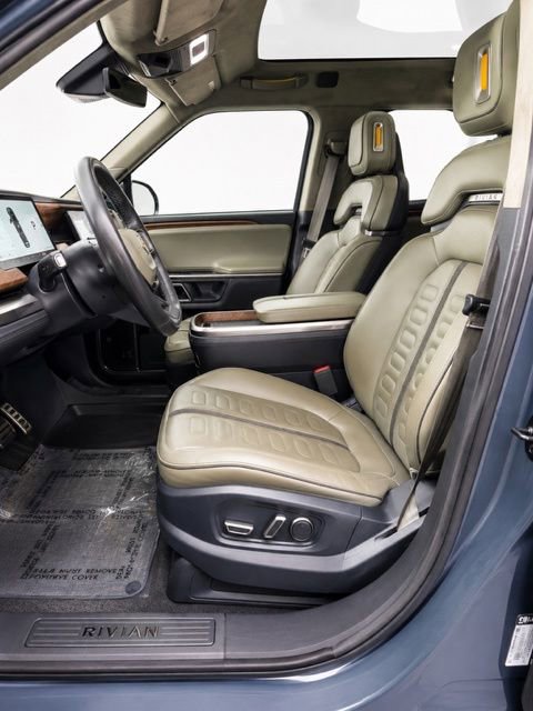Used 2023 Rivian R1T Adventure AWD/4WD image 14