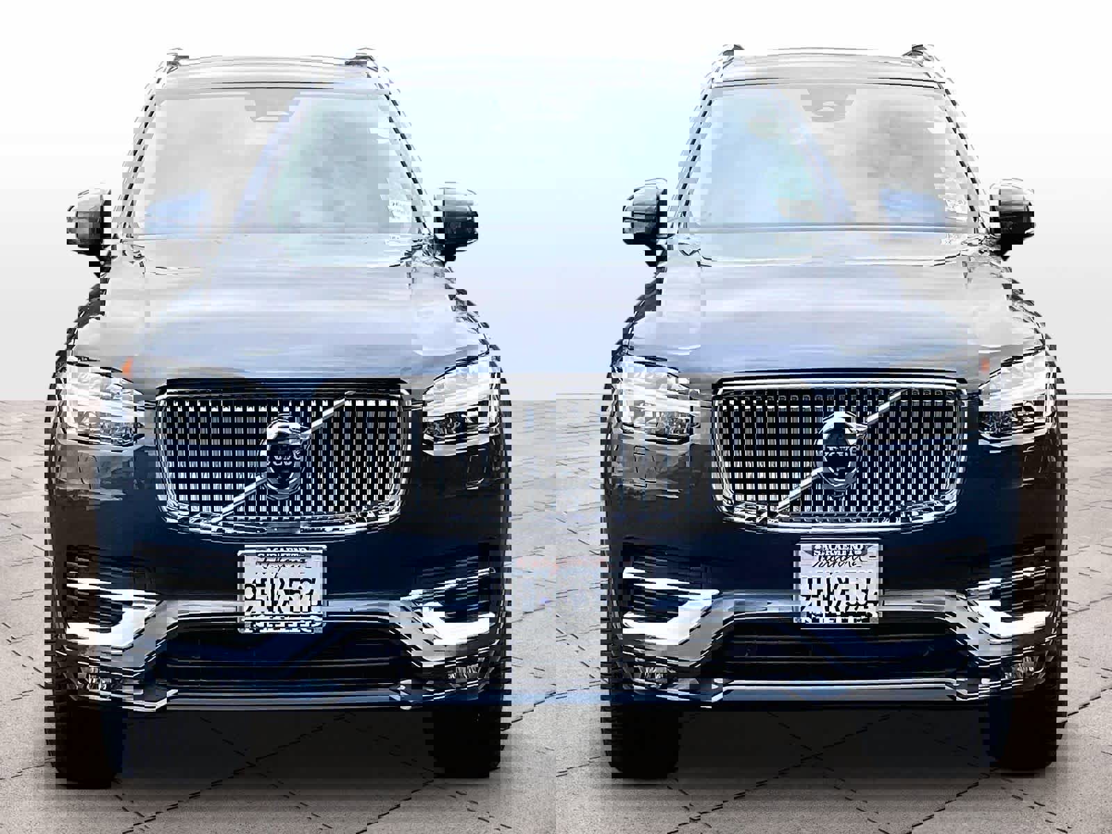 Used 2023 Volvo XC90 B6 Plus w/ Protection Package Premier image 3