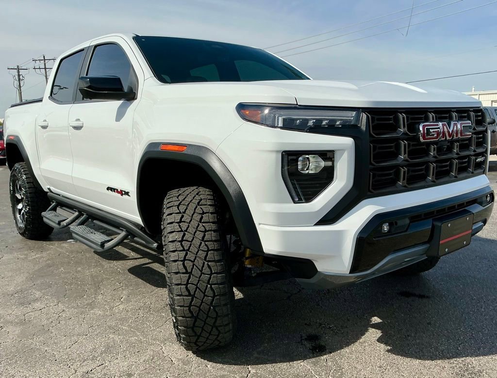 Used 2024 GMC Canyon AT4X image 3