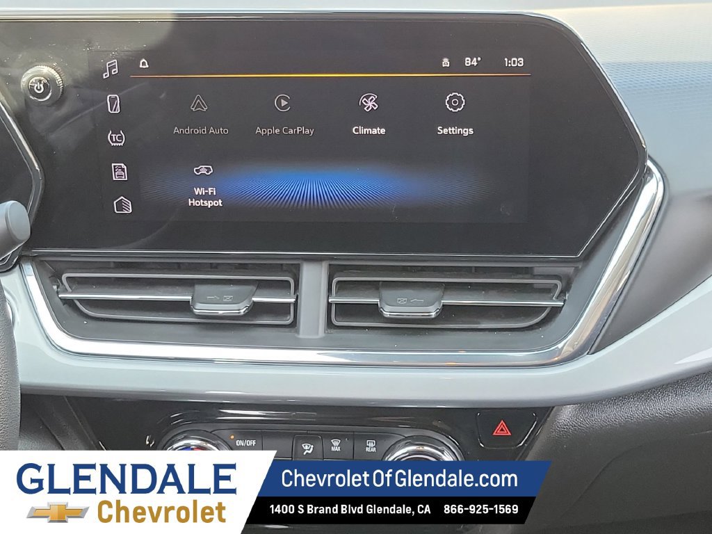 Used 2025 Chevrolet Trax LT FWD image 17