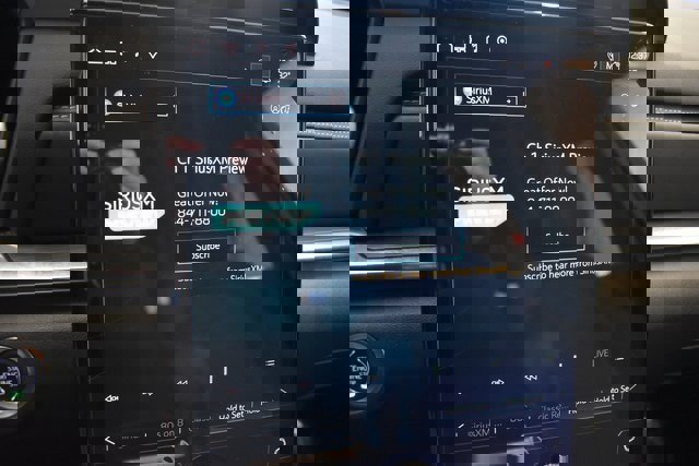 Used 2025 GMC Terrain Elevation w/ Technology Package II image 28