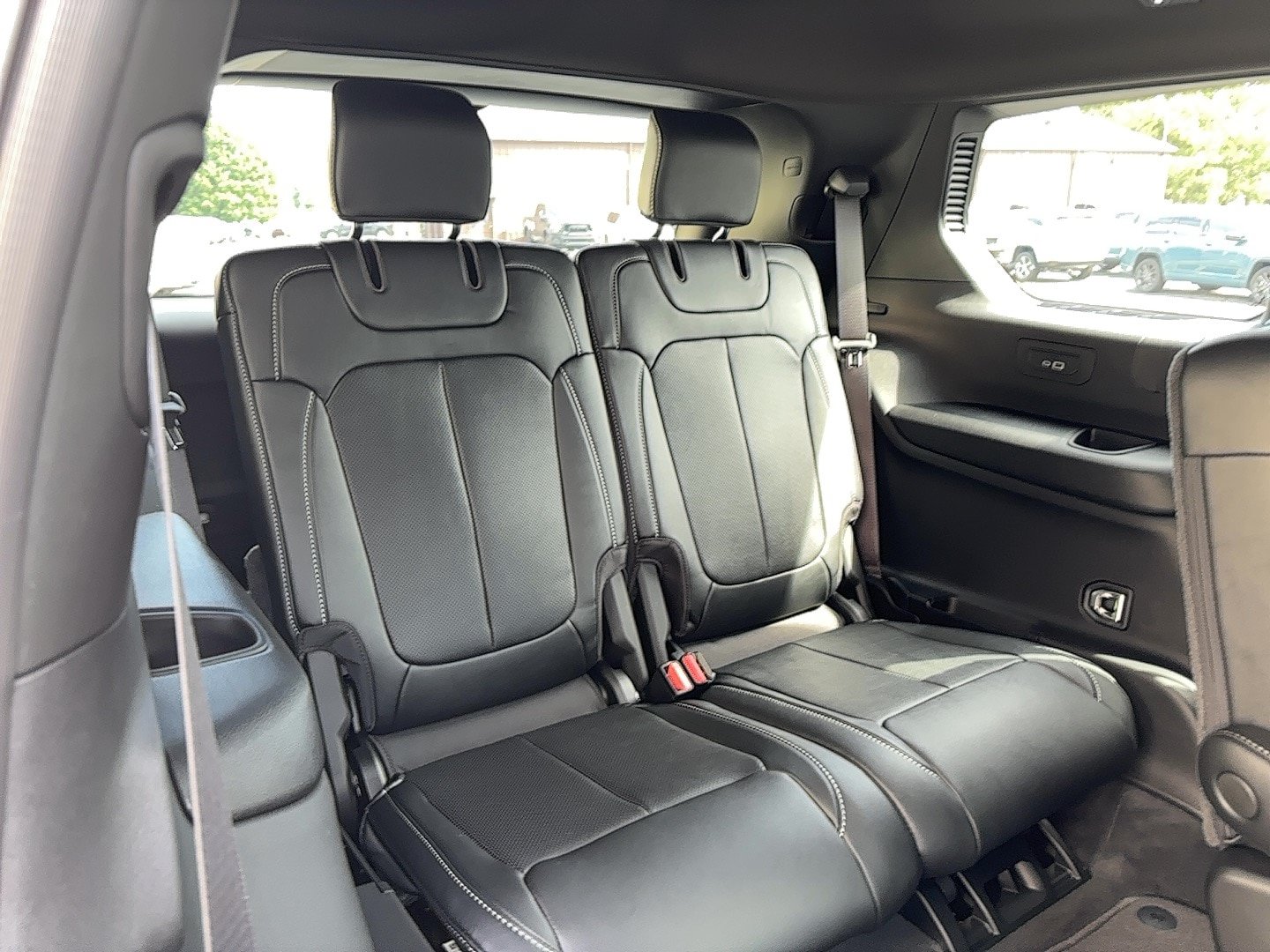 New 2027 Jeep Grand Cherokee L Limited AWD/4WD image 8