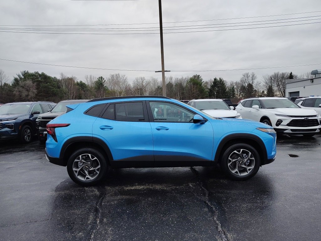 New 2026 Chevrolet Trax LT w/ Driver Confidence Package image 2