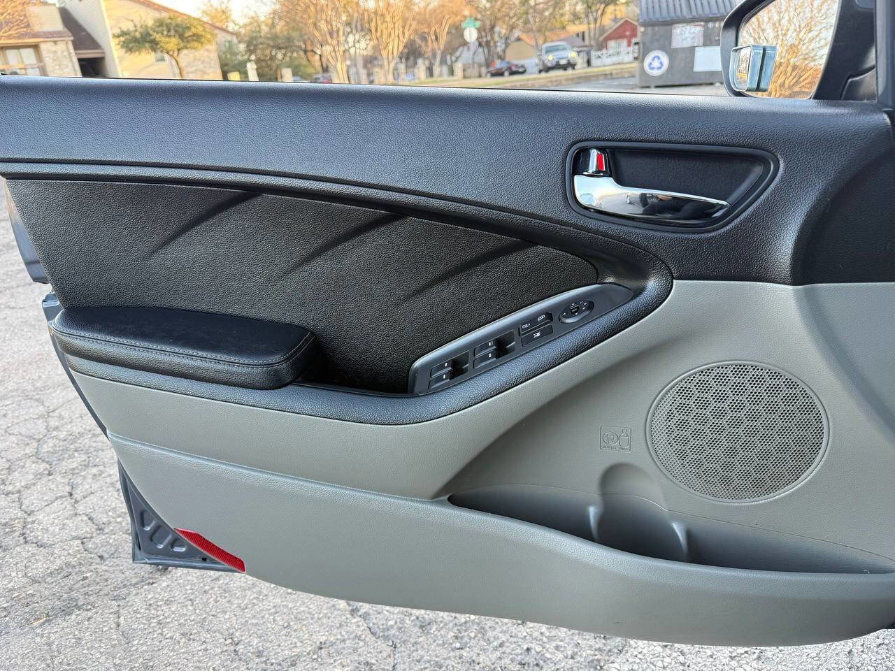 Used 2015 Kia Forte LX w/ Popular Package image 22