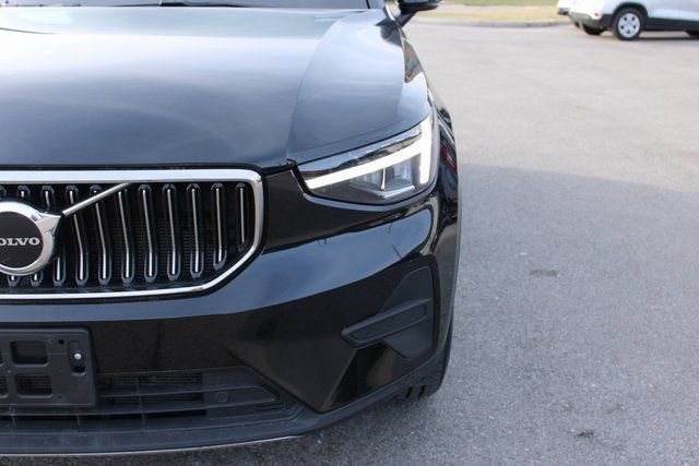 Used 2025 Volvo XC40 B5 Core image 43