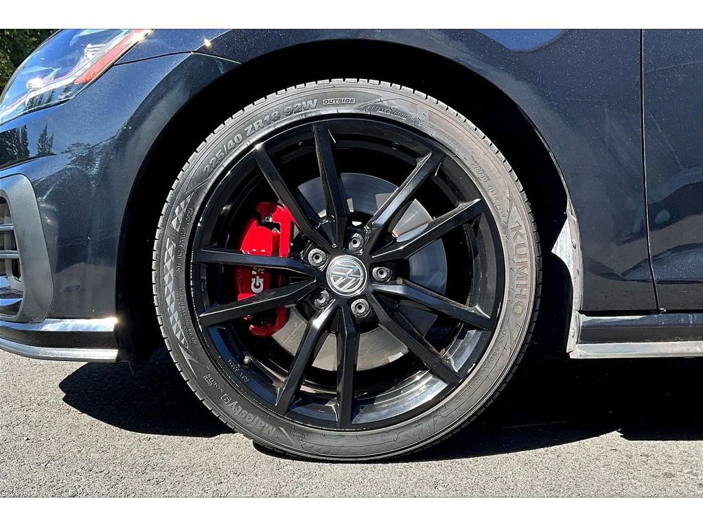 Used 2019 Volkswagen GTI Rabbit Edition image 9