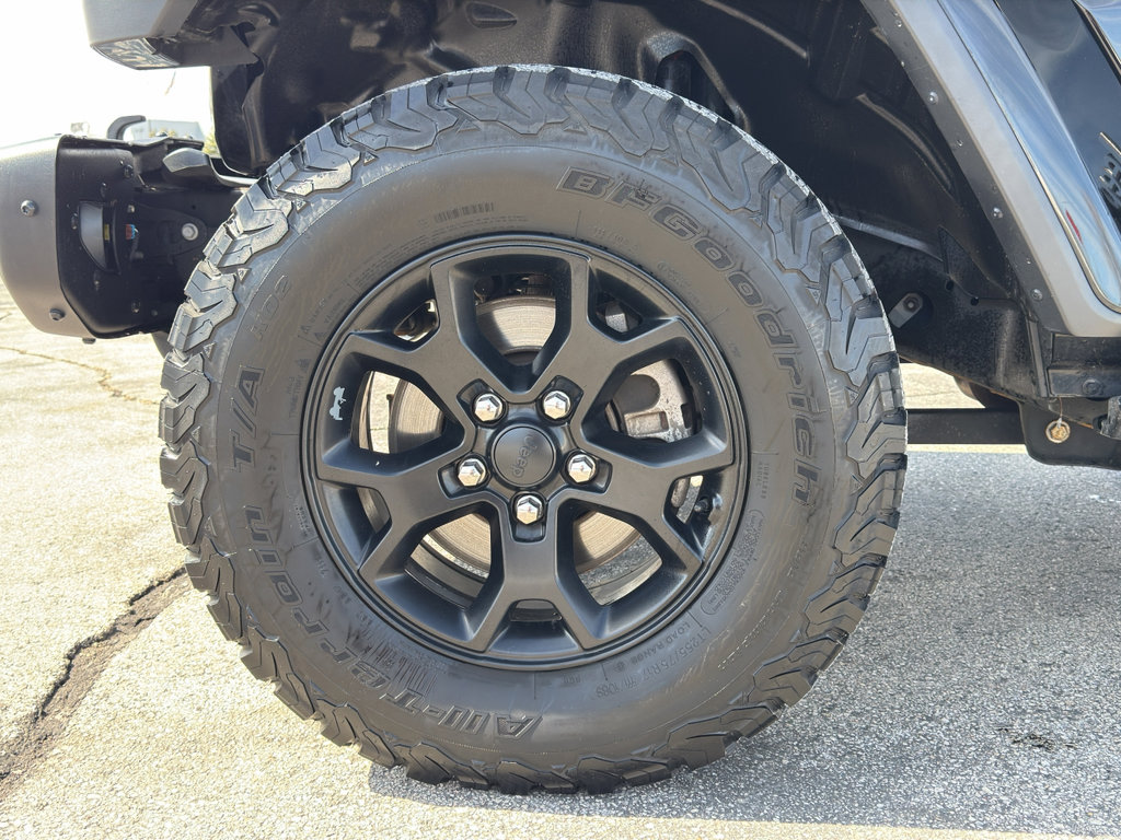 Used 2019 Jeep Wrangler Unlimited Sahara w/ Quick Order Package 24M Moab image 10