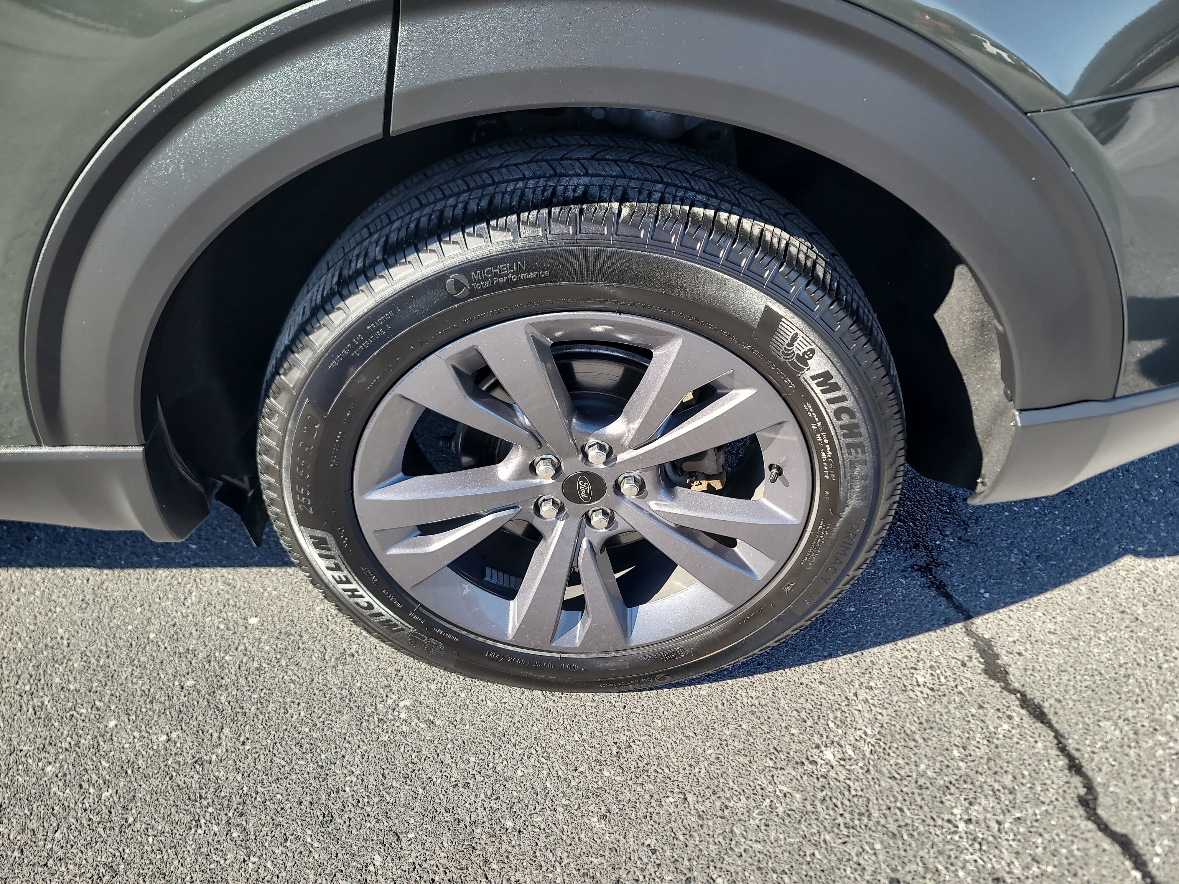 Used 2023 Ford Explorer XLT w/ Equipment Group 202A image 9