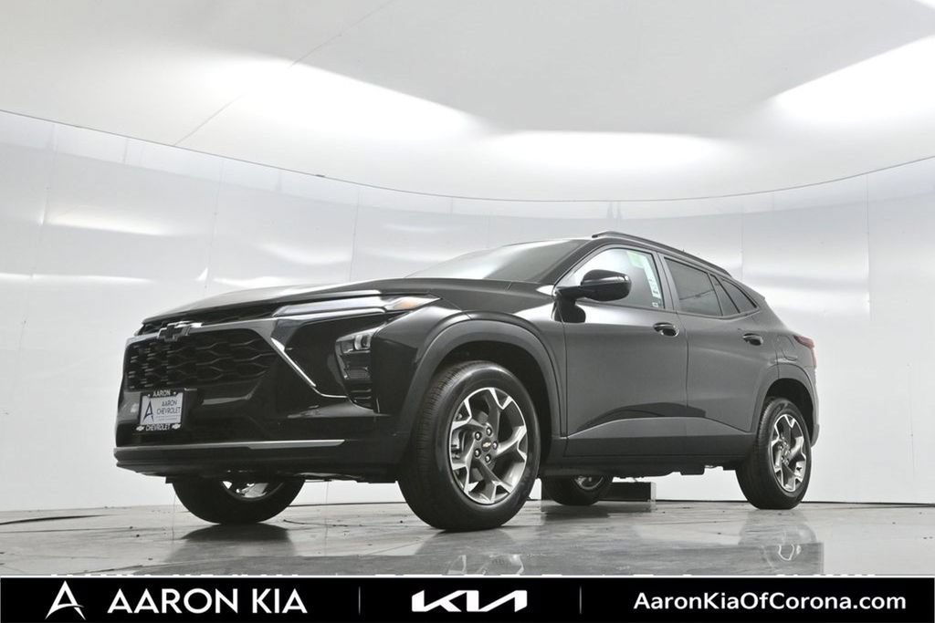 Used 2026 Chevrolet Trax LT w/ Sunroof Package FWD image 67