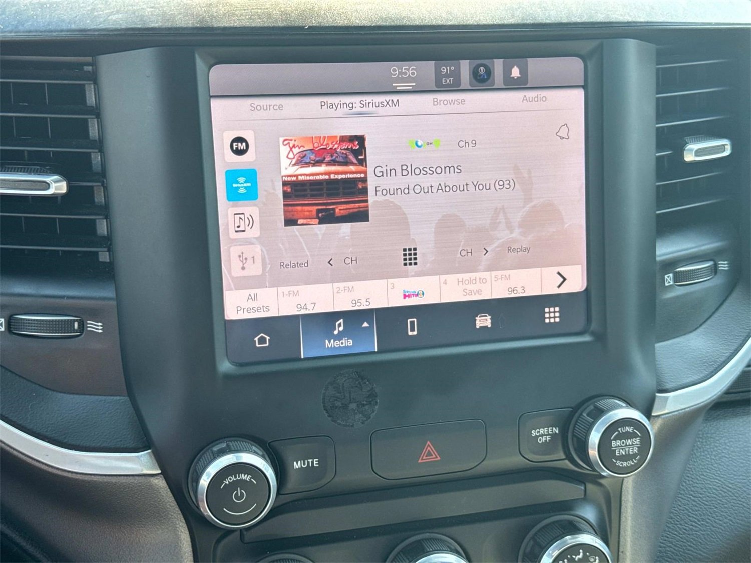 Used 2023 RAM 2500 Big Horn w/ Level 1 Equipment Group image 33