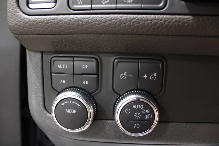 Used 2023 GMC Yukon Denali AWD/4WD image 38