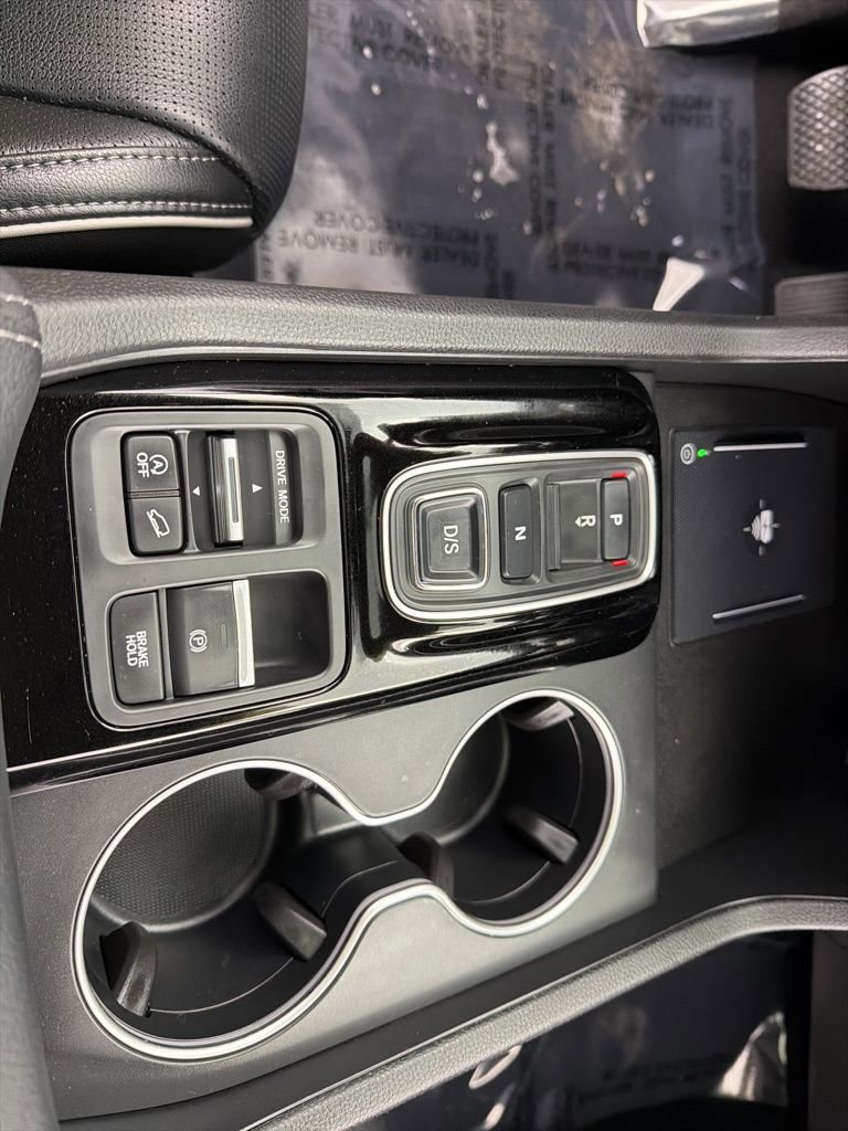 Used 2025 Honda Pilot Elite image 17