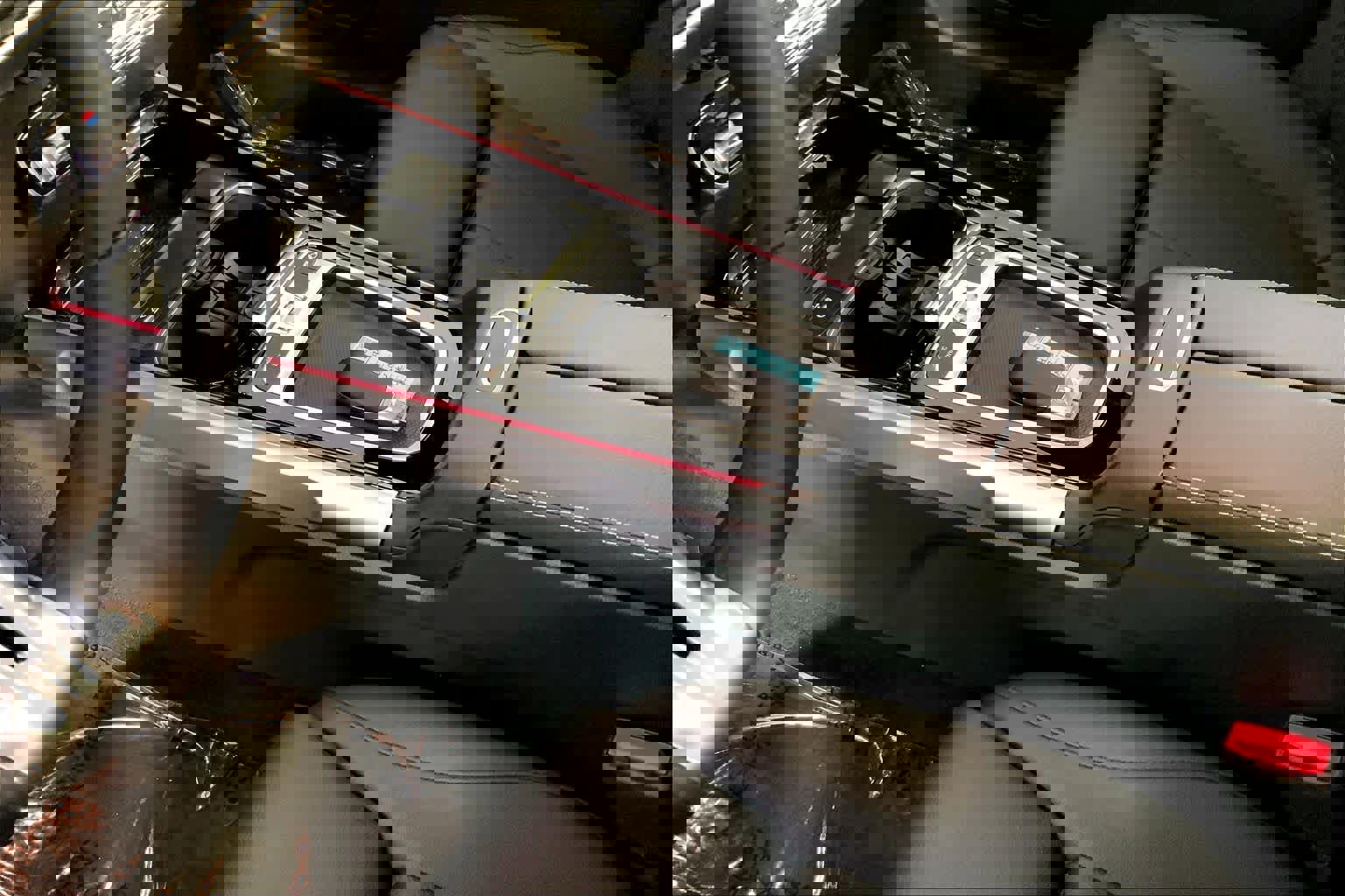 Used 2024 Mercedes-Benz GLB 250 4MATIC image 17