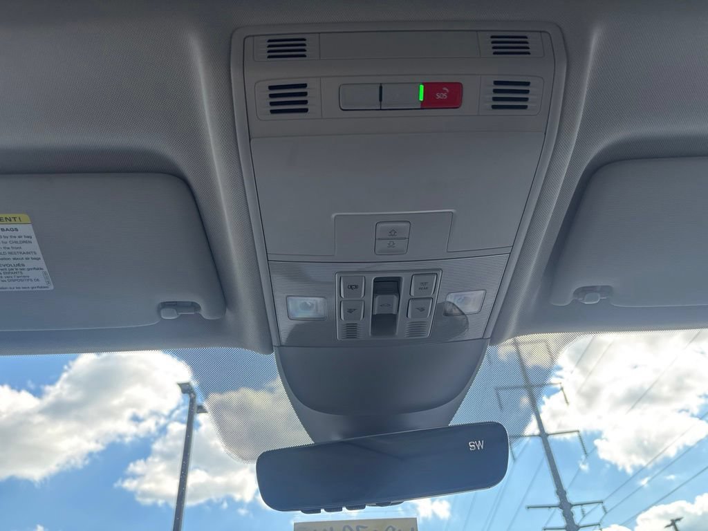 Certified 2022 Volkswagen Taos SE FWD image 21