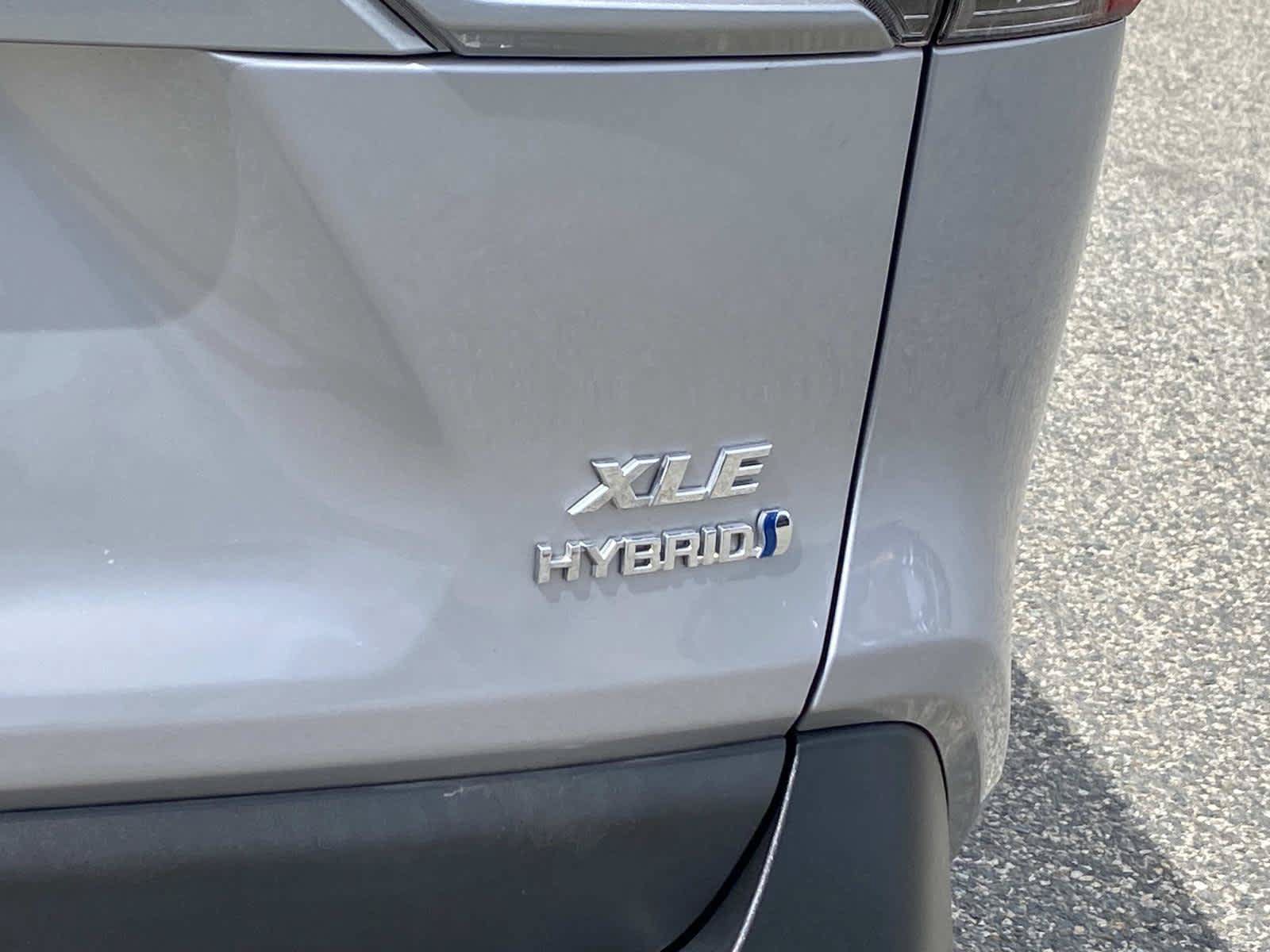 Used 2023 Toyota RAV4 XLE w/ Convenience Package AWD/4WD image 5