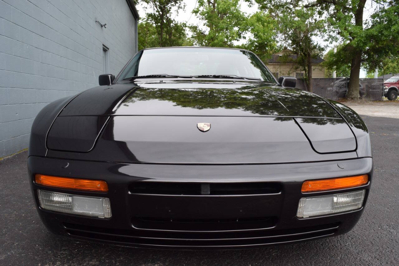 Used 1988 Porsche 944 Turbo Coupe RWD image 5