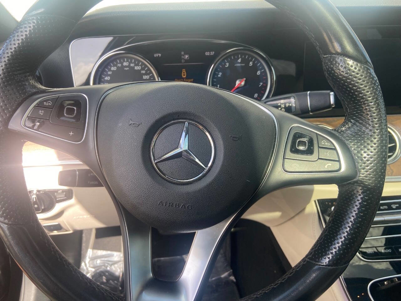 Used 2017 Mercedes-Benz E 300 image 7